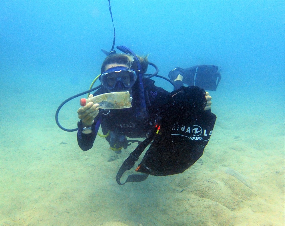 PADI Torchbearer AWARE Dive Against Debris