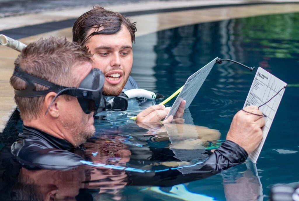 PADI IDC with Scuba Dive Online. Online learning. Course Director Neil Richards