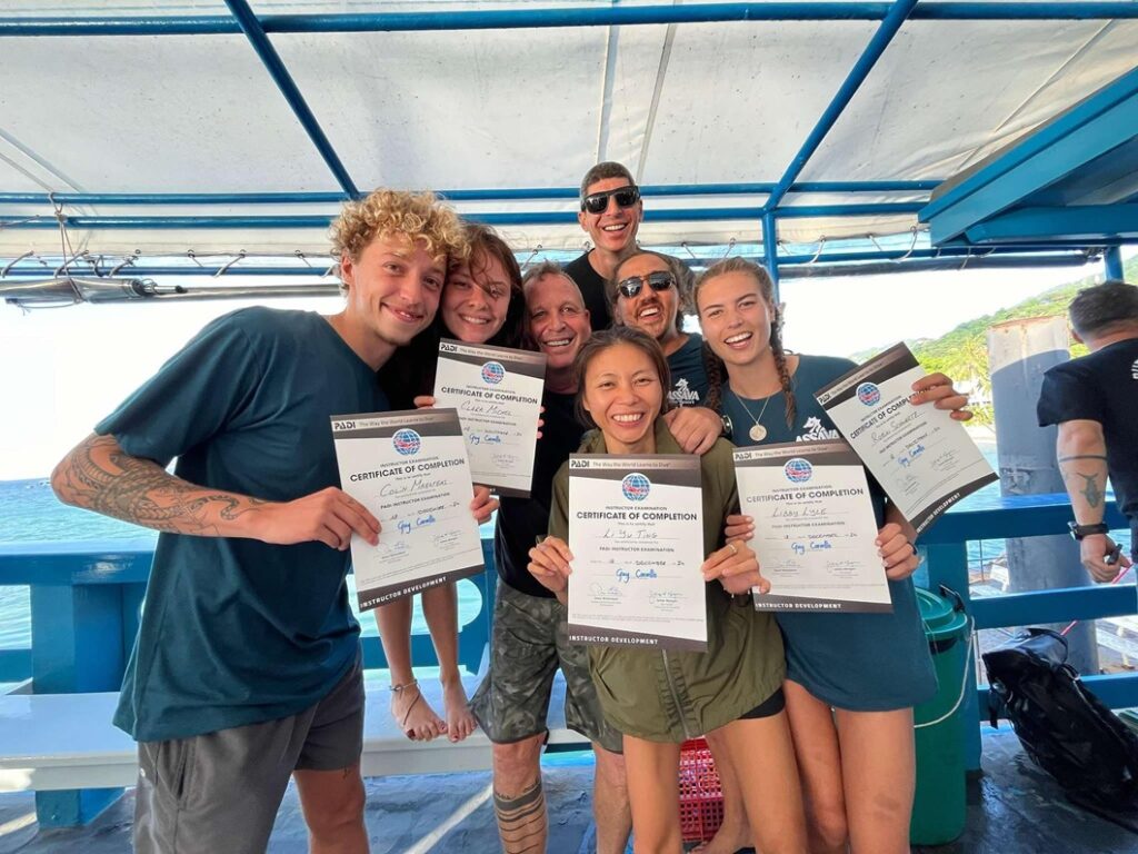 PADI IDC success. Assava Diving resort and Scuba Dive Online.