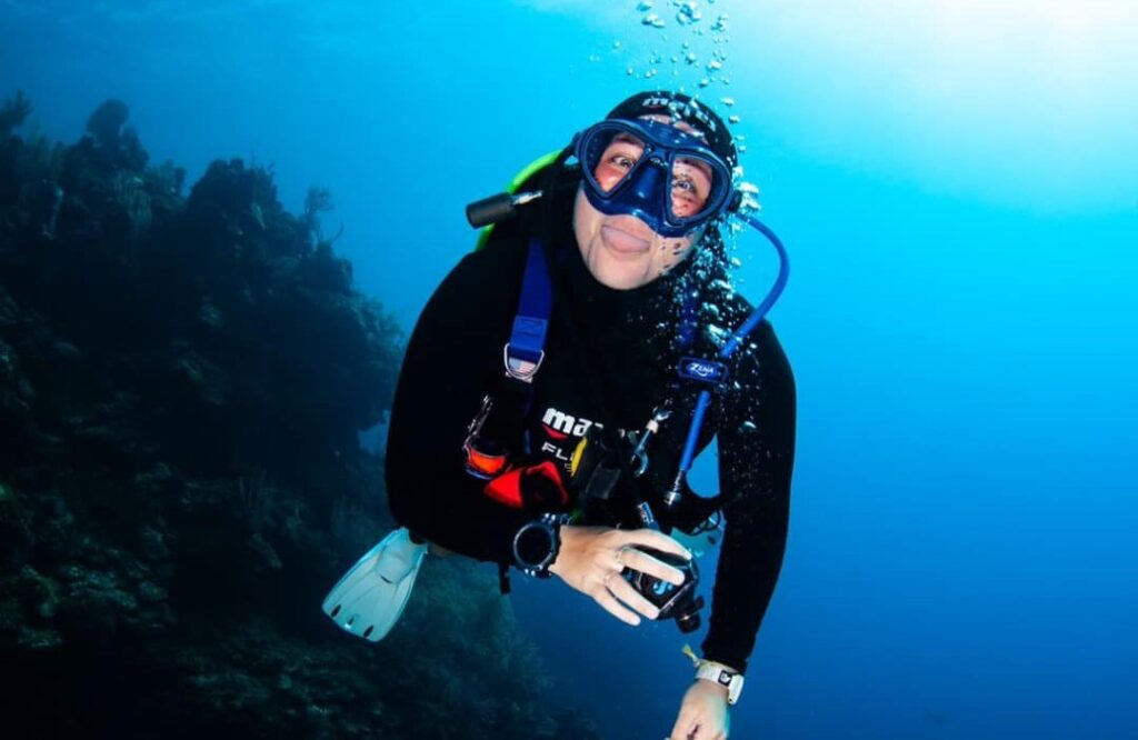 PADI IDC at Roatan Divers with Scuba Dive Online