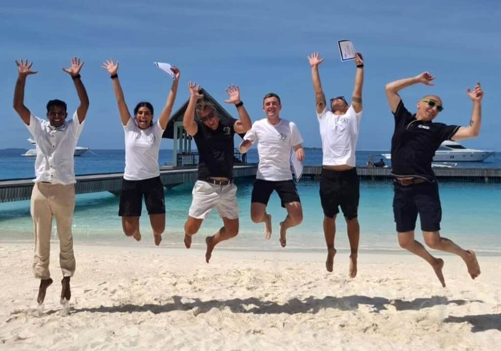 PADI IDC internship in The Maldives. with Scuba Dive Online.