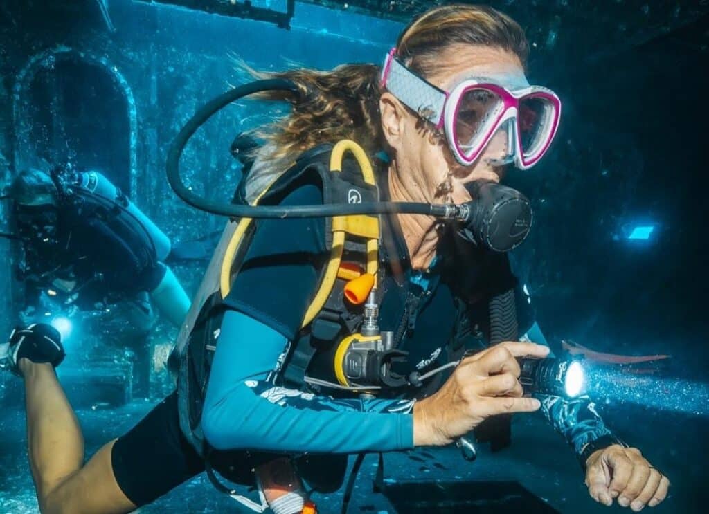 PADI Platinum Course Director. Scuba Dive Online.